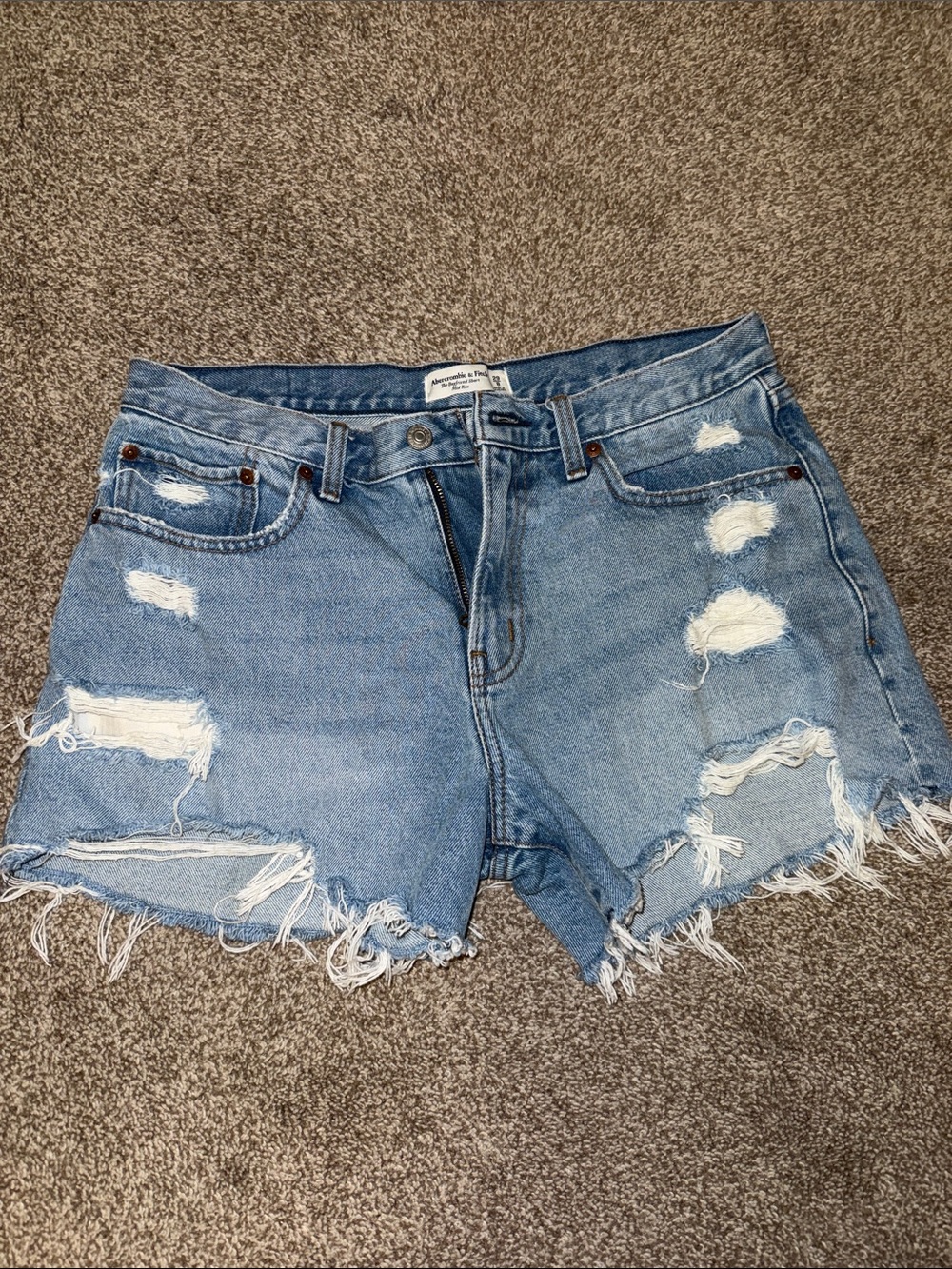 Abercrombie & Fitch The Boyfriend Mid Rise Distressed Denim Shorts 8/29
